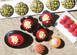 buttons from Dusty’s booth at 2010 Knit & Crochet Show