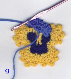 step by step photos for free Fancy Pansy crocheted flower pattern