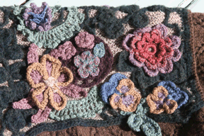 Taos winner has Crochet Bouquet flowers!